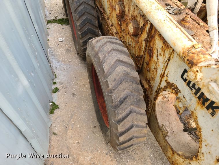 image for item GY9629 Bobcat  skid steer loader