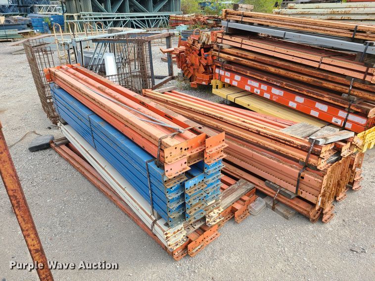 image for item GY9631 Approximately 330 pallet racking cross-members