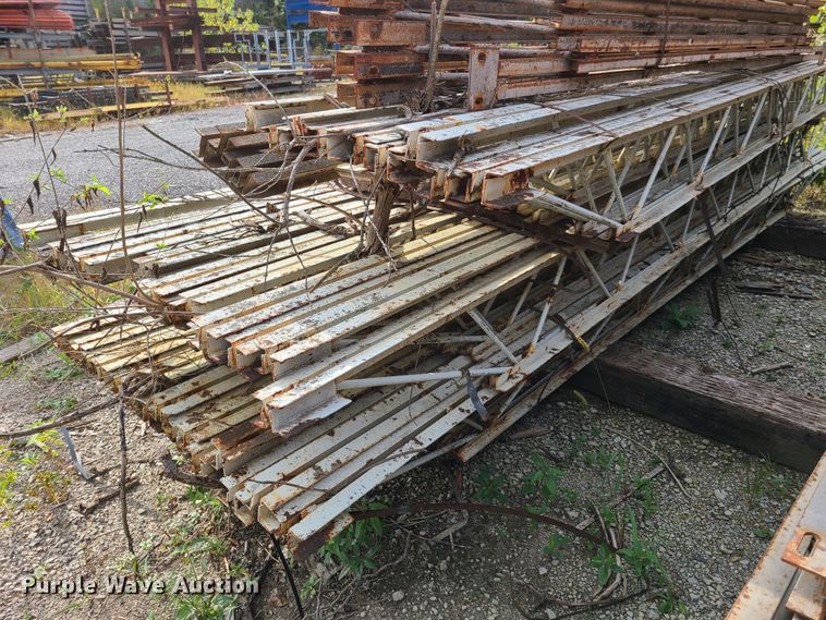 image for item GY9634 Approximately 50 steel trusses