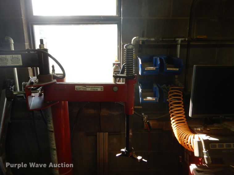 image for item H1737 Coats Baseline 500 tire machine