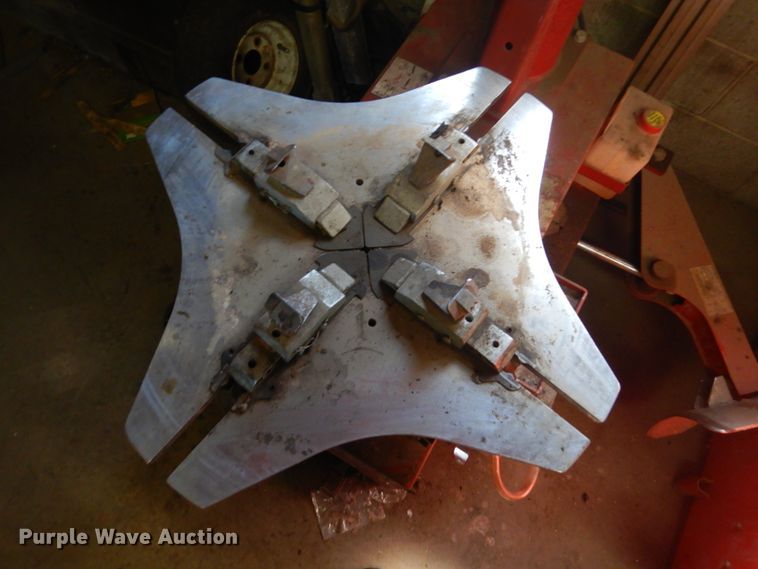 image for item H1737 Coats Baseline 500 tire machine