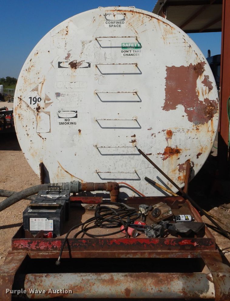 image for item HC9097 10,000 gallon fuel tank