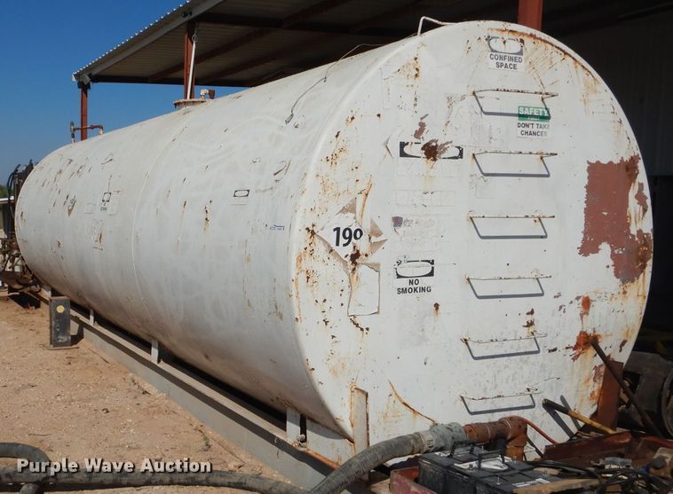 image for item HC9097 10,000 gallon fuel tank