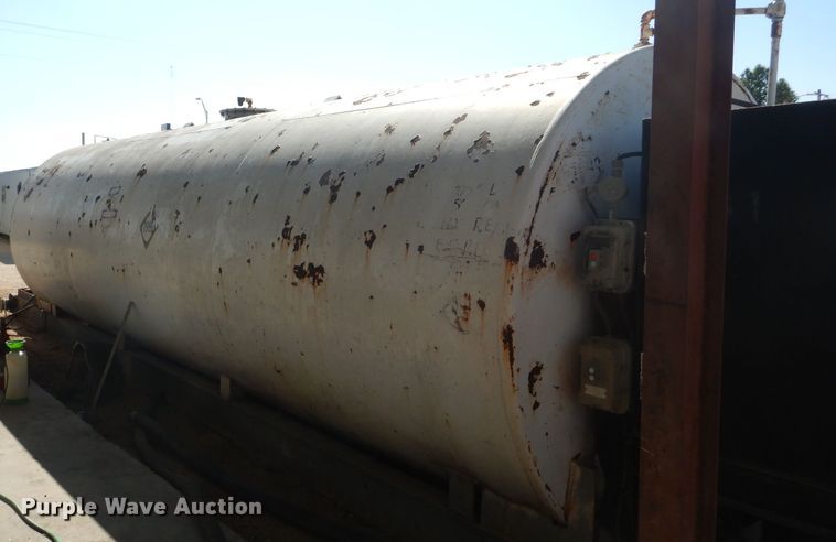 image for item HC9097 10,000 gallon fuel tank