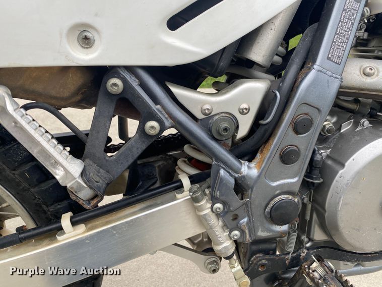 image for item HE9755 2006 Suzuki 650DR motorcycle