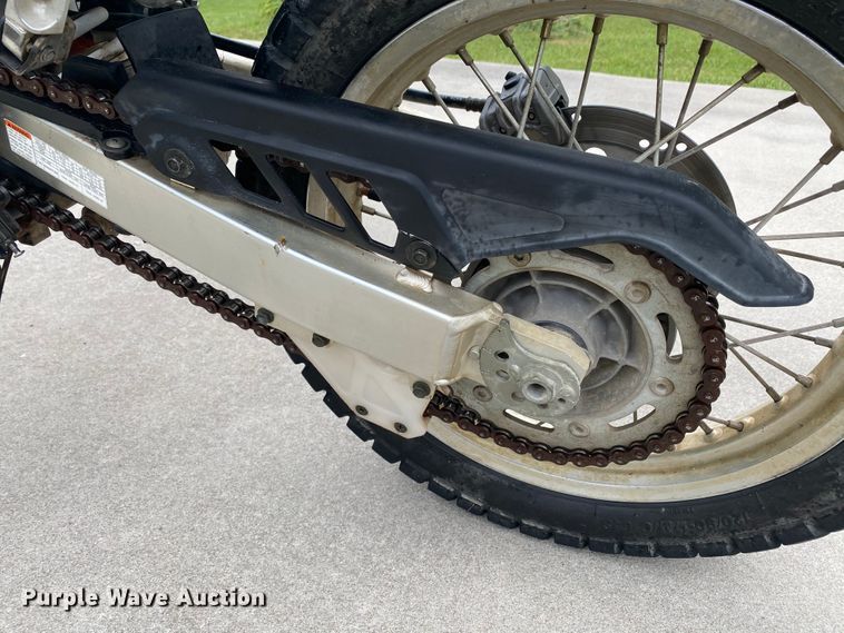 image for item HE9755 2006 Suzuki 650DR motorcycle