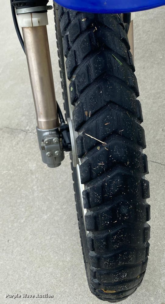 image for item HE9755 2006 Suzuki 650DR motorcycle