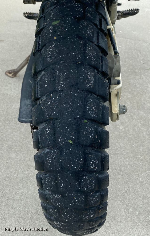 image for item HE9755 2006 Suzuki 650DR motorcycle