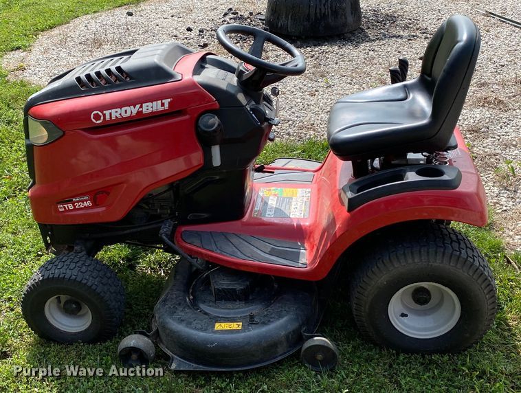image for item HE9760 2016 Troy-Bilt 2246 lawn mower