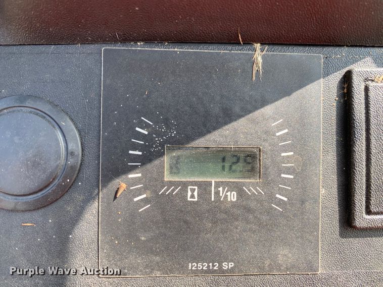 image for item HE9760 2016 Troy-Bilt 2246 lawn mower