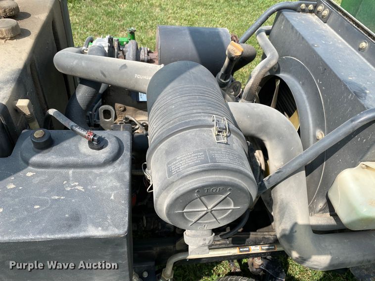 image for item HE9761 2003 John Deere 1600 Turbo lawn mower