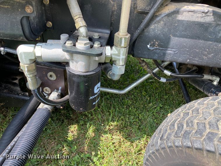 image for item HE9761 2003 John Deere 1600 Turbo lawn mower