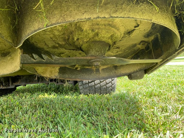 image for item HE9761 2003 John Deere 1600 Turbo lawn mower