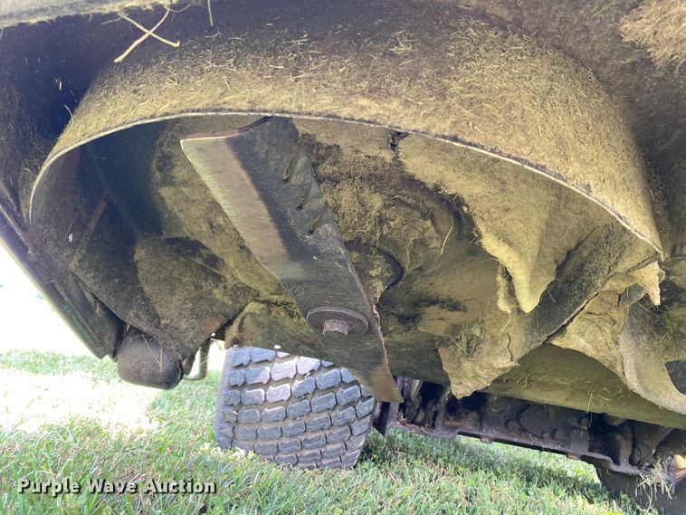 image for item HE9761 2003 John Deere 1600 Turbo lawn mower