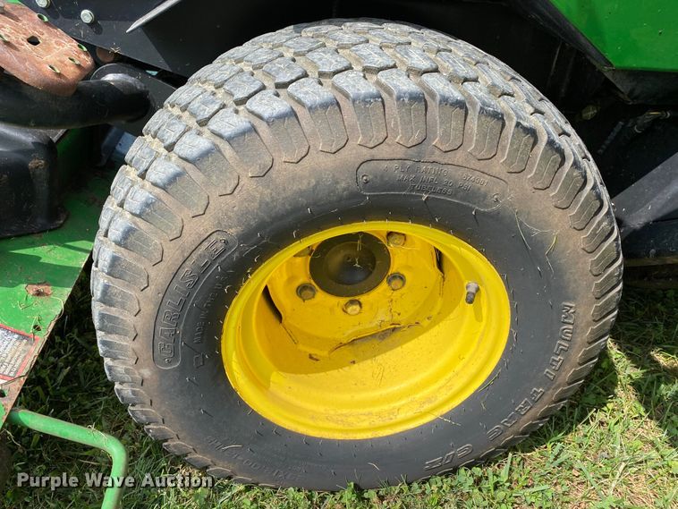 image for item HE9761 2003 John Deere 1600 Turbo lawn mower