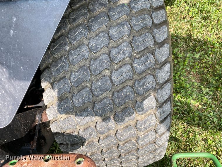 image for item HE9761 2003 John Deere 1600 Turbo lawn mower