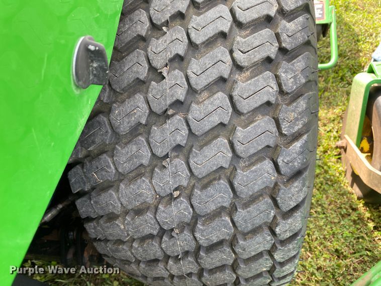 image for item HE9761 2003 John Deere 1600 Turbo lawn mower