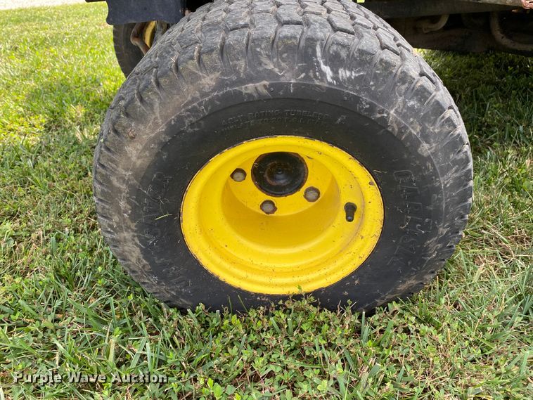 image for item HE9761 2003 John Deere 1600 Turbo lawn mower