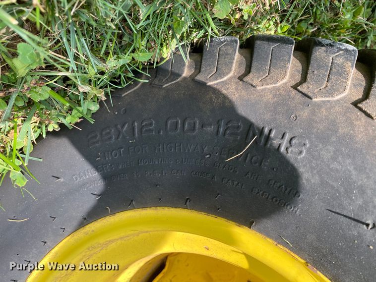 image for item HE9761 2003 John Deere 1600 Turbo lawn mower