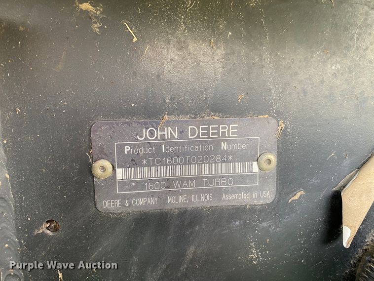 image for item HE9761 2003 John Deere 1600 Turbo lawn mower