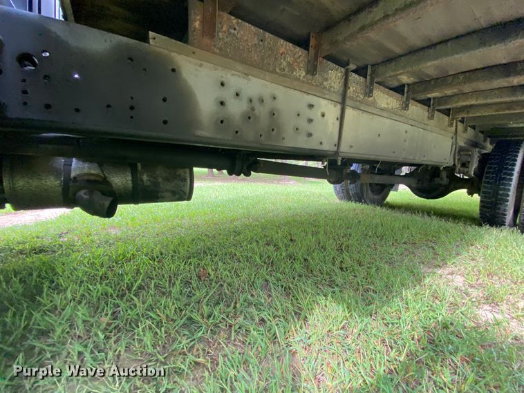 image for item HE9774 1988 International S1700  box truck