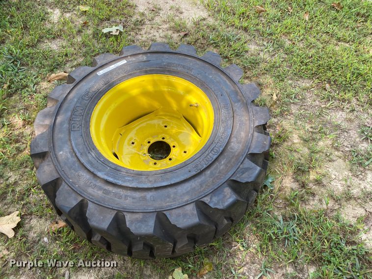 image for item HE9777 Density 15-19.5NHS tire