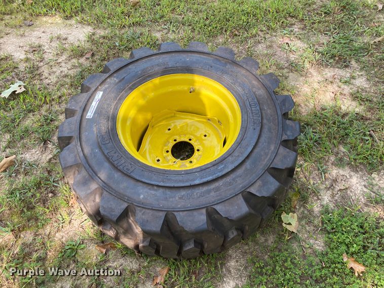 image for item HE9777 Density 15-19.5NHS tire
