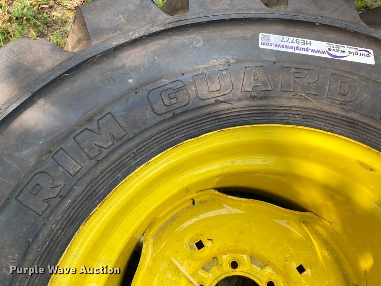 image for item HE9777 Density 15-19.5NHS tire