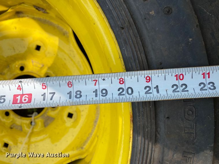 image for item HE9777 Density 15-19.5NHS tire