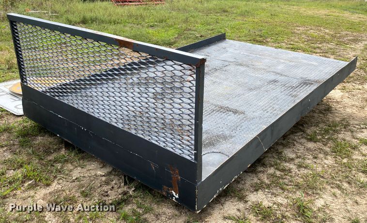 image for item HE9780 Flatbed