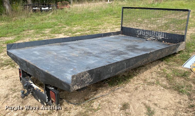 image for item HE9780 Flatbed