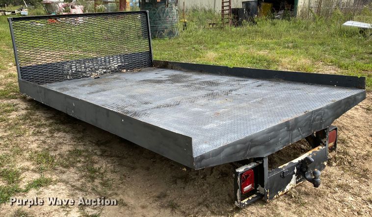 image for item HE9780 Flatbed