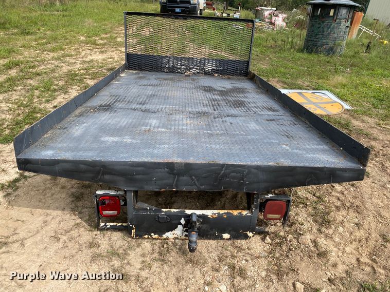 image for item HE9780 Flatbed