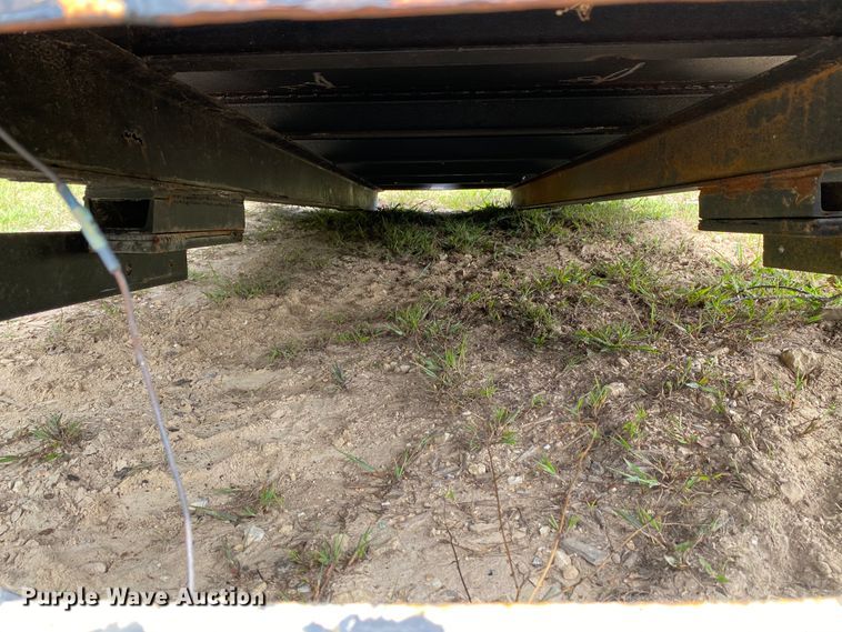 image for item HE9780 Flatbed