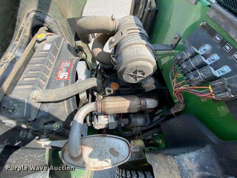 image for item HE9783 2013 John Deere 997 ZTR lawn mower