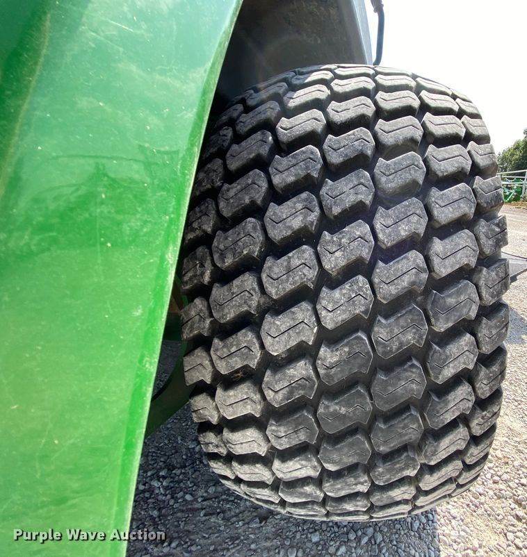 image for item HE9783 2013 John Deere 997 ZTR lawn mower