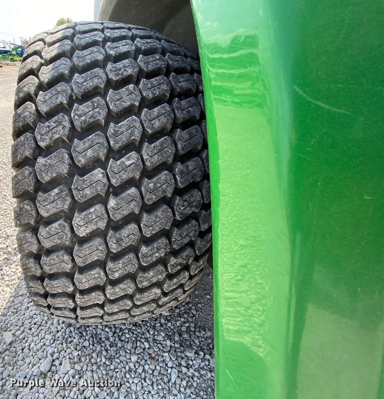 image for item HE9783 2013 John Deere 997 ZTR lawn mower