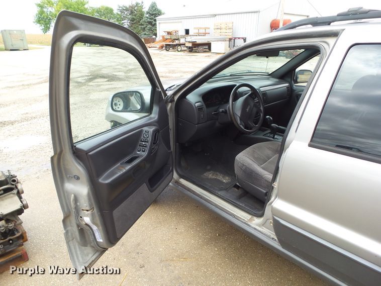 image for item HF9543 2001 Jeep Grand Cherokee  SUV