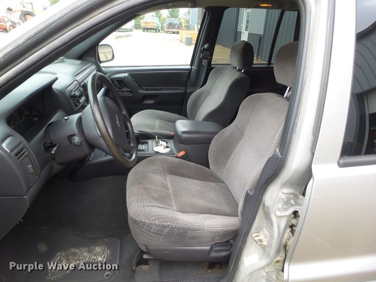 image for item HF9543 2001 Jeep Grand Cherokee  SUV