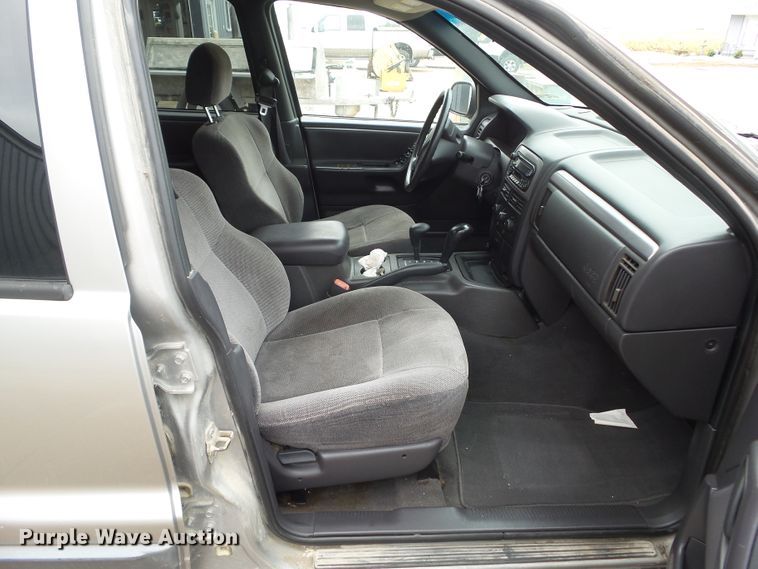 image for item HF9543 2001 Jeep Grand Cherokee  SUV