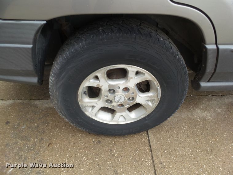 image for item HF9543 2001 Jeep Grand Cherokee  SUV