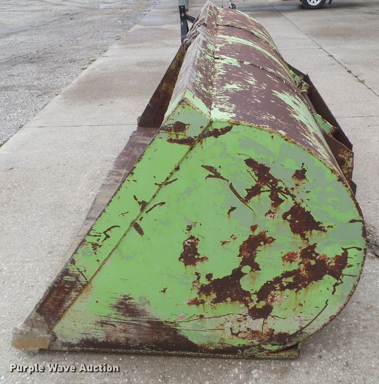 image for item HF9546 8'W loader bucket
