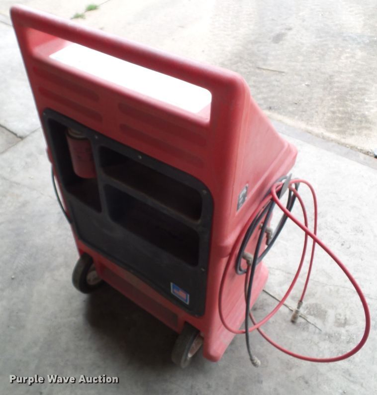 image for item HF9551 Sun Electric Motor Vac EEFS100B Carbon Clean fuel system service system