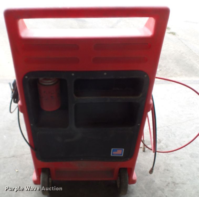 image for item HF9551 Sun Electric Motor Vac EEFS100B Carbon Clean fuel system service system