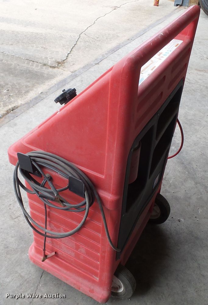 image for item HF9551 Sun Electric Motor Vac EEFS100B Carbon Clean fuel system service system