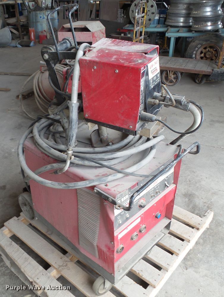 image for item HF9555 Lincoln Electric CV-300 welder