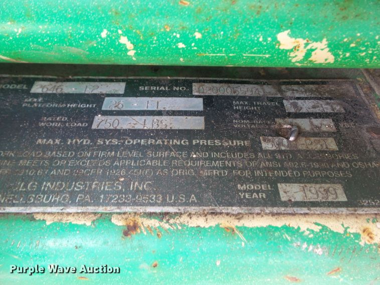 image for item HF9560 1999 JLG 2646-E2  scissor lift