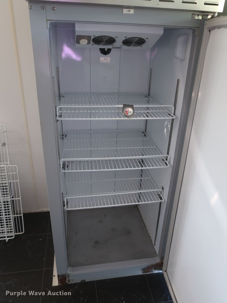 image for item HJ9331 2010 LEE LT-28 food service vending concession trailer