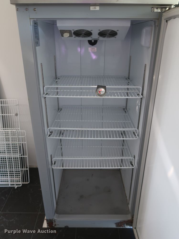 image for item HJ9331 2010 LEE LT-28 food service vending concession trailer