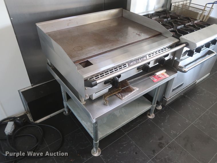 image for item HJ9331 2010 LEE LT-28 food service vending concession trailer